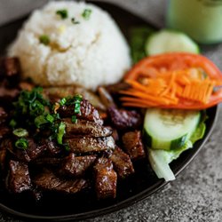 Mia's Vietnamese Cuisine FL - Sauteed Beef Cubes w. Rice