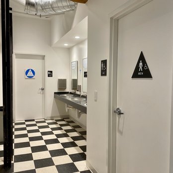 Cartoon Art Museum 121 Photos 19 Reviews Bookstores 781 Beach St San Francisco Ca Phone Number Yelp