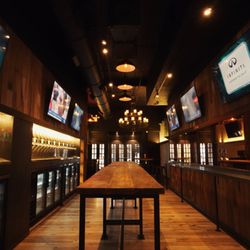 Tap Haus 33 - 11 TVs to watch all your sporting needs