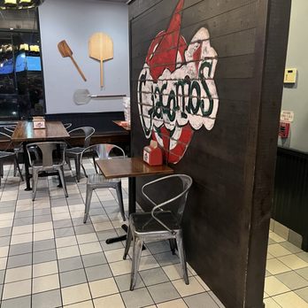 Giacomo's - Inside - Pizza Near Me - Poughkeepsie, New York