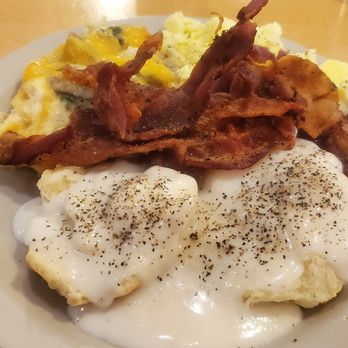 Shoney's - Wildly inconsistent. 3* - Fast Food Near Me - Lewisburg, Tennessee