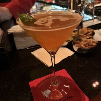 Bemelmans Bar - Cocktail Bars Near Me - New York, New York Bemelmans Bar - Cocktail Bars Near Me - New York, New York