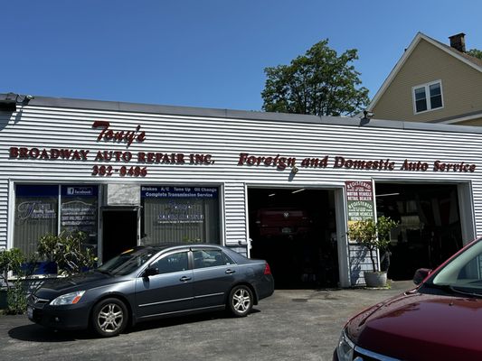 Tony's Broadway Auto Repr