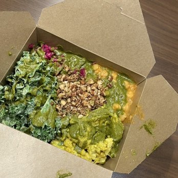 Rabbits Cafe - Curry lemon cauliflower Chickpea Bowl, kale salad - Vegan Near Me - Portland, Oregon