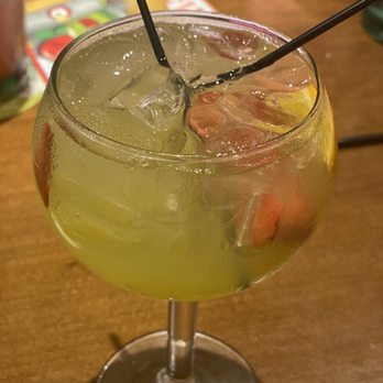 Olive Garden Italian Restaurant - Green apple sangria - Italian Near Me - Brandon, Florida