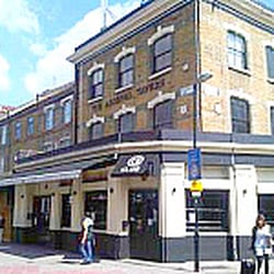 Arsenal Tavern Backpackers