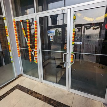 Chowrasta Indian Cuisine - Second set of doors - Indian Near Me - Scarborough, Ontario