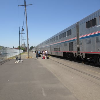 Amtrak Coast Starlight - Stopping in Eugene OR - Trains Near Me - Los Angeles, California