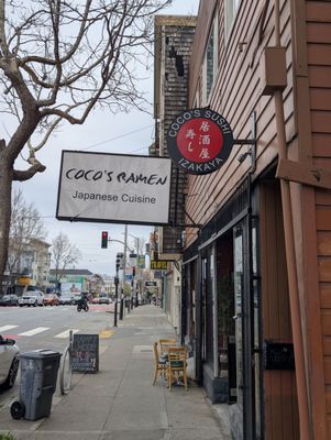 Coco's Ramen by null