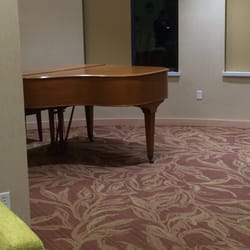 South Cove Manor - Piano