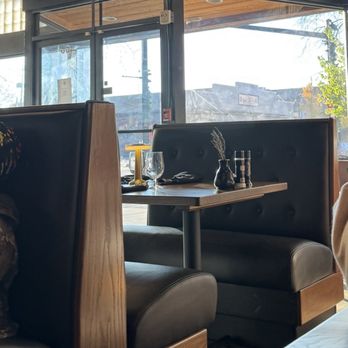 Do Scratch Made Pizza & Pasta - Dining room - Italian Near Me - Sevierville, Tennessee Do Scratch Made Pizza & Pasta - Dining room - Italian Near Me - Sevierville, Tennessee