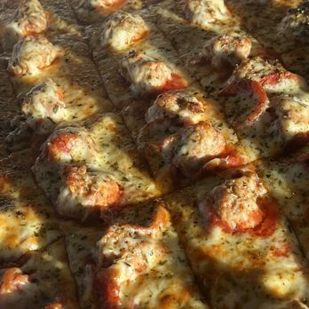 Villa Nova Stickney - Sausage and pepperoni pizza - Pizza Near Me - Stickney, Illinois