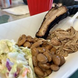 Gray’s Comfort Q - Coleslaw, beans, rib and pulled pork