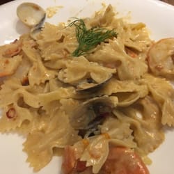Gochiso - 食物水準有驚喜，尤其係意粉，Al Dente ! 唯一個可以改善的地方係，伴碟的生果，賣相不太討好，看似攞咗好耐的過期水果！