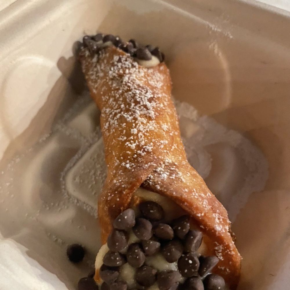 Floralia - Chocolate chip cannoli - Italian Near Me - Honolulu, Hawaii