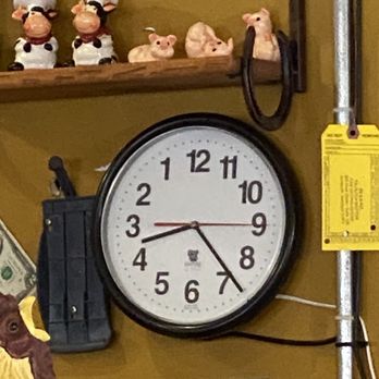 The Wagon Wheel Restaurant - Backwards clock - Salad Near Me - Deale, Maryland The Wagon Wheel Restaurant - Backwards clock - Salad Near Me - Deale, Maryland