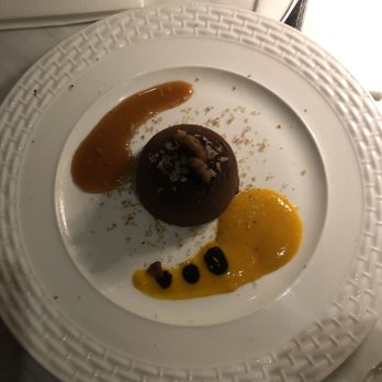 Le Malt Lounge - Royal dome - Tapas Bars Near Me - Colonia, New Jersey