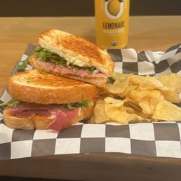 Figgy Piggy Sandwich Figgy Piggy Sandwich