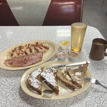 Lisa's Grill - French Toast - American Near Me - Moriarty, New Mexico