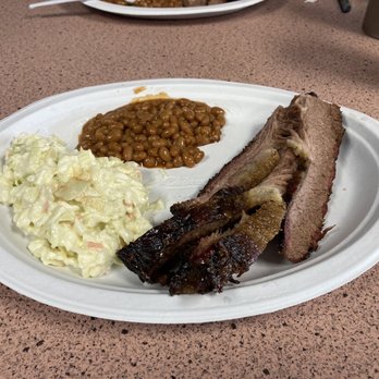 Woo Pig Mooie BBQ - Brisket, cole slaw, baked beans - Barbeque Near Me - Centerton, Arkansas