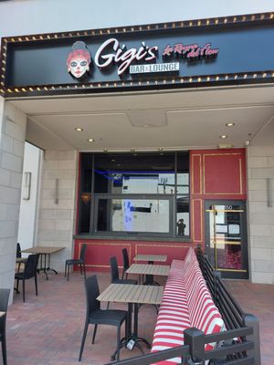 Gigi's Bar & Lounge by null
