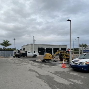 Porsche Naples - Car Dealers Near Me - Naples, Florida