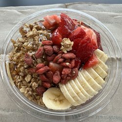 Clean Juice - Berry Bowl