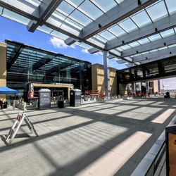 Eppley Airfield - OMA - Drop-off at OMA