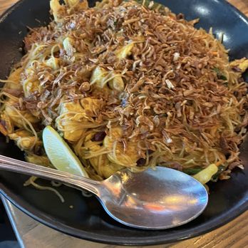 PF Chang's - Singapore noodles - Chinese Near Me - Tampa, Florida PF Chang's - Singapore noodles - Chinese Near Me - Tampa, Florida