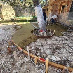 Elite Pool and Patio - Concrete pour