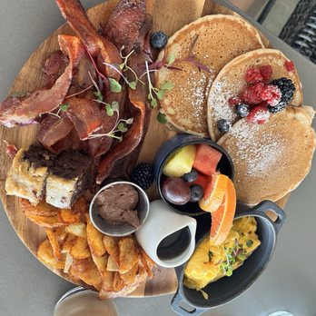 Altisima Winery - Pancake brunch - Wineries Near Me - Temecula, California