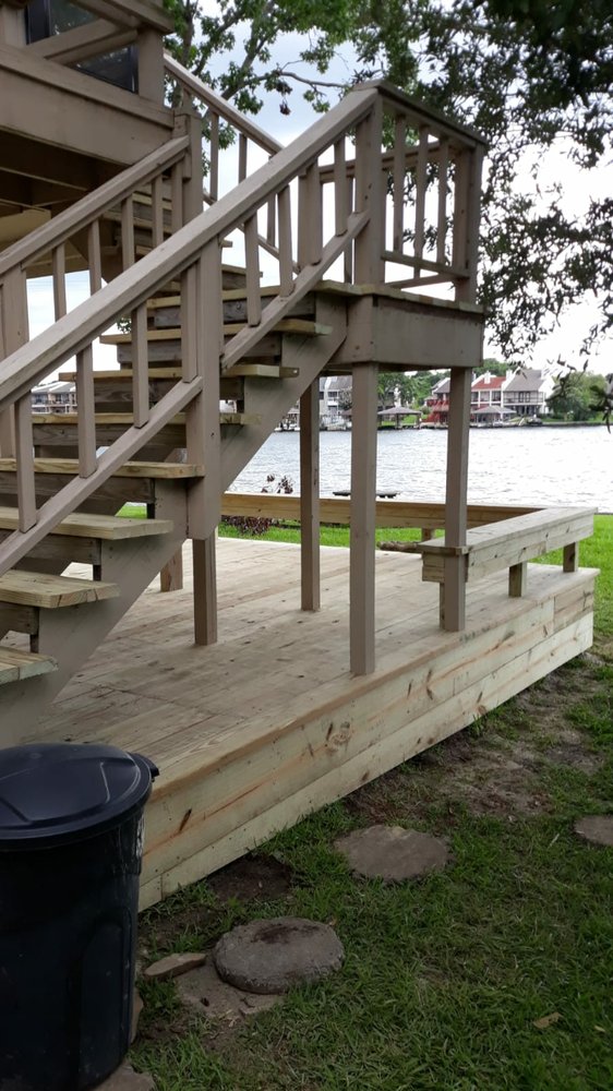 Slide of Ramiro's Carpentry