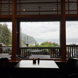 Kaslo Hotel & Pub - Kaslo is not wrecked yet.....