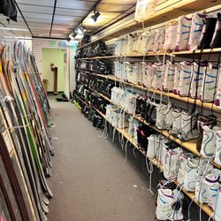 Ski and Snowboard Outlet - New skis and not sure if the ski boots are new or not