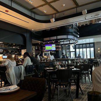 Yardbird Table & Bar - Inside - New American Near Me - Chicago, Illinois