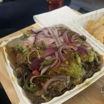 La Corneta Taqueria - Súper nachos with chicken - Mexican Near Me - San Francisco, California La Corneta Taqueria - Súper nachos with chicken - Mexican Near Me - San Francisco, California