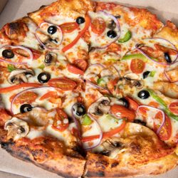 Dodd's Corner Farmers Market - Veggie Pizza