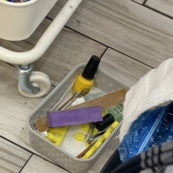 Elite Nails Spa - Tools and Emory board not in a sterilizing bag- I have no clue when these were last sanitized. - Nail Salons Near Me - San Leandro, California
