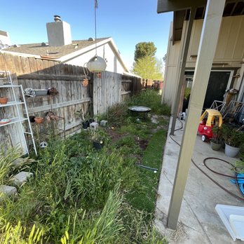 Donaldo Mejia - Side yard before - Landscaping Near Me Donaldo Mejia - Side yard before - Landscaping Near Me