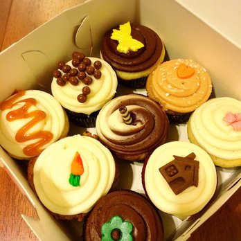 Dots Cupcakes - Cupcakes Near Me - Pasadena, California