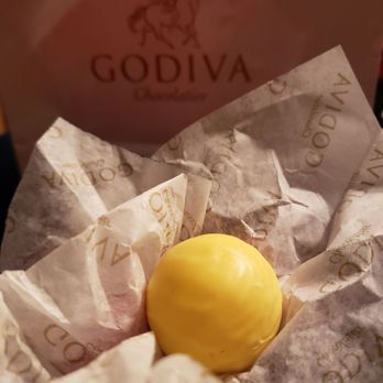 Burlington Mall - Favorite Truffle Lemon - Shopping Centers Near Me - Burlington, Massachusetts
