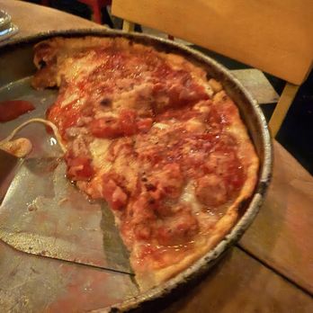 Lou Malnati's Pizzeria - Pizza Near Me - Chicago, Illinois