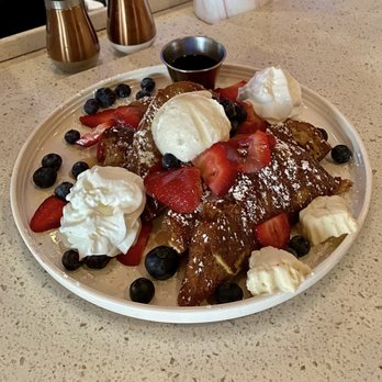 Red Maple - Lemon Ricotta Berry Bliss French Toast - Cafes Near Me - Los Angeles, California Red Maple - Lemon Ricotta Berry Bliss French Toast - Cafes Near Me - Los Angeles, California