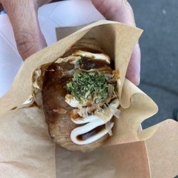 Okonomiyaki flavored musubi. Yum.