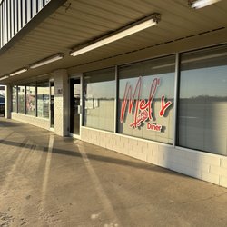 Mel’s Diner - Entrance