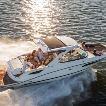 Chicago Motor Yacht - Boat Tours Near Me Chicago Motor Yacht - Boat Tours Near Me
