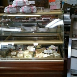 Di Raimondos Italian Market and Cheese Shop