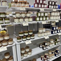 General Wax & Candle Company - Scented container candles