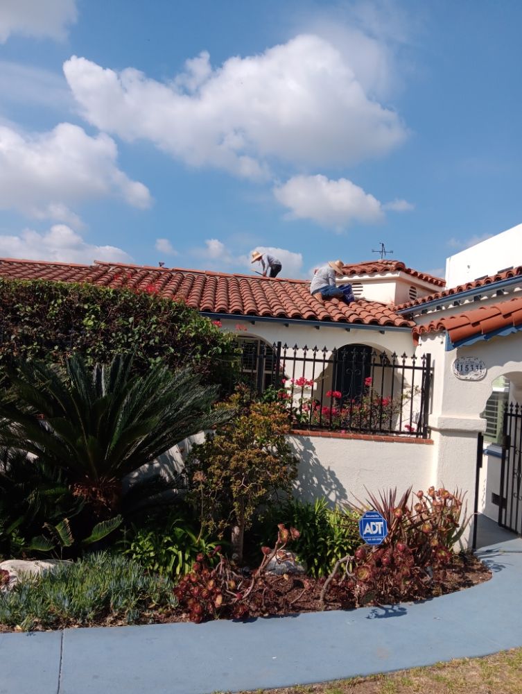 Slide of Fernys Handyman Services And Maintenance