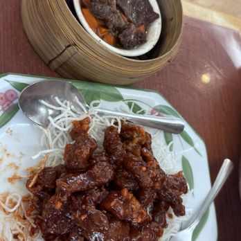 Macky's Dim Sum - Crispy beef and beef short ribs - Dim Sum Near Me - Issaquah, Washington Macky's Dim Sum - Crispy beef and beef short ribs - Dim Sum Near Me - Issaquah, Washington